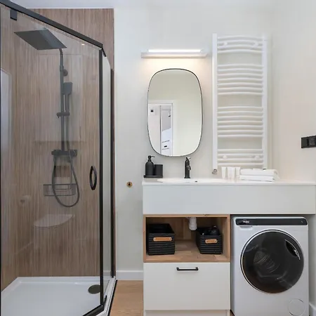 In Wellness With Terrace & Parking By Renters Apartment *