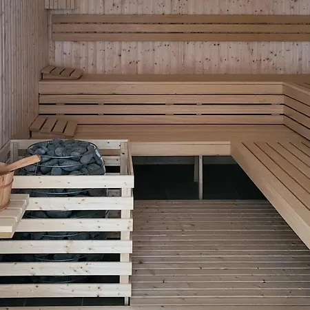 In Wellness With Terrace & Parking By Renters Dziwnów