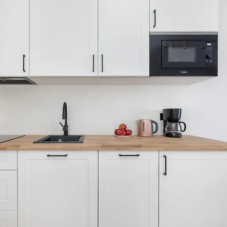 In Wellness With Terrace & Parking By Renters Apartment *