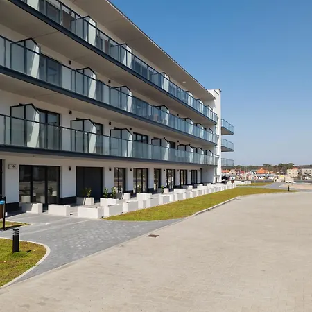 In Wellness With Terrace & Parking By Renters Apartment Dziwnow