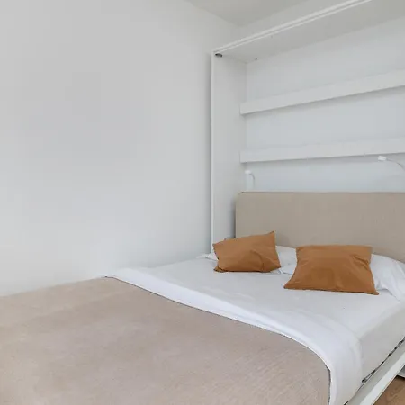 Apartment In Wellness With Terrace & Parking By Renters