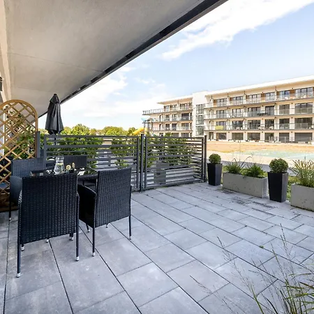 Apartment In Wellness With Terrace & Parking By Renters *