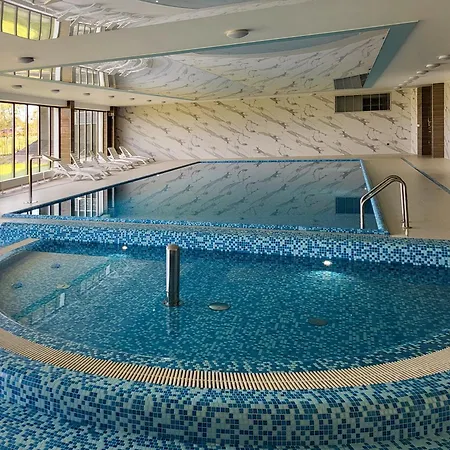 Apartment In Wellness With Terrace & Parking By Renters *