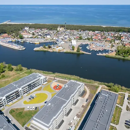 Apartment In Wellness With Terrace & Parking By Renters Dziwnów