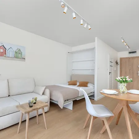 In Wellness With Terrace & Parking By Renters Dziwnów