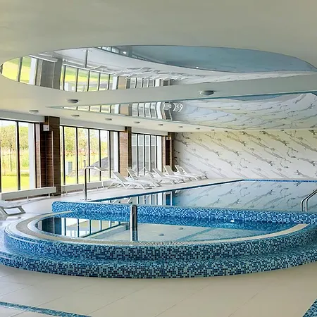 In Wellness With Terrace & Parking By Renters Dziwnów